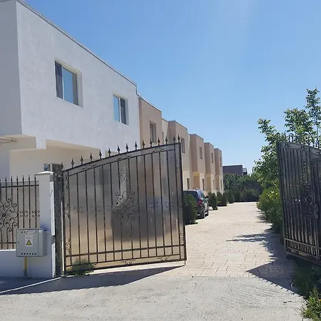 Vila Alima *